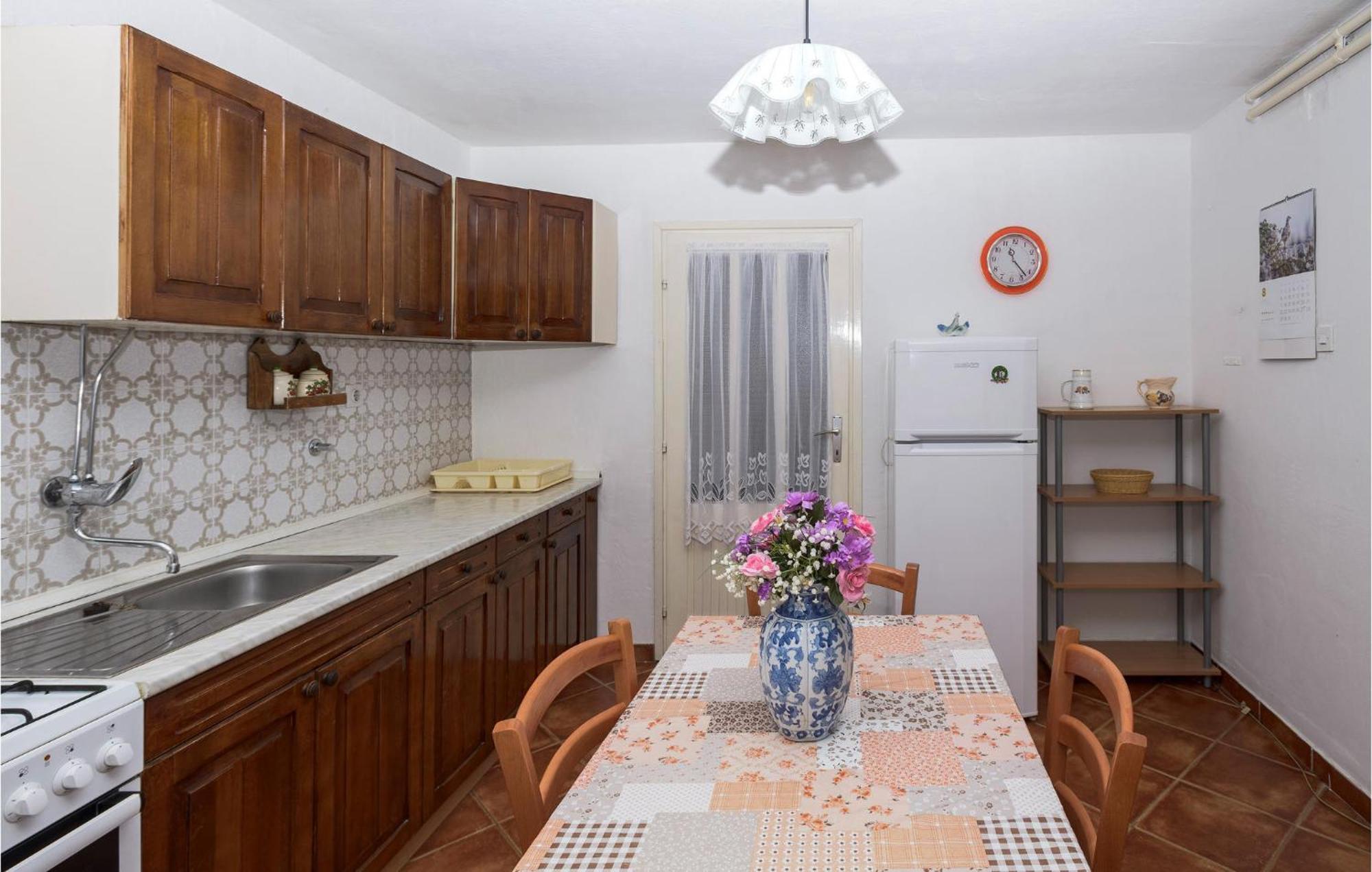 3 Bedroom Beautiful Apartment In Senj Zengg Kültér fotó