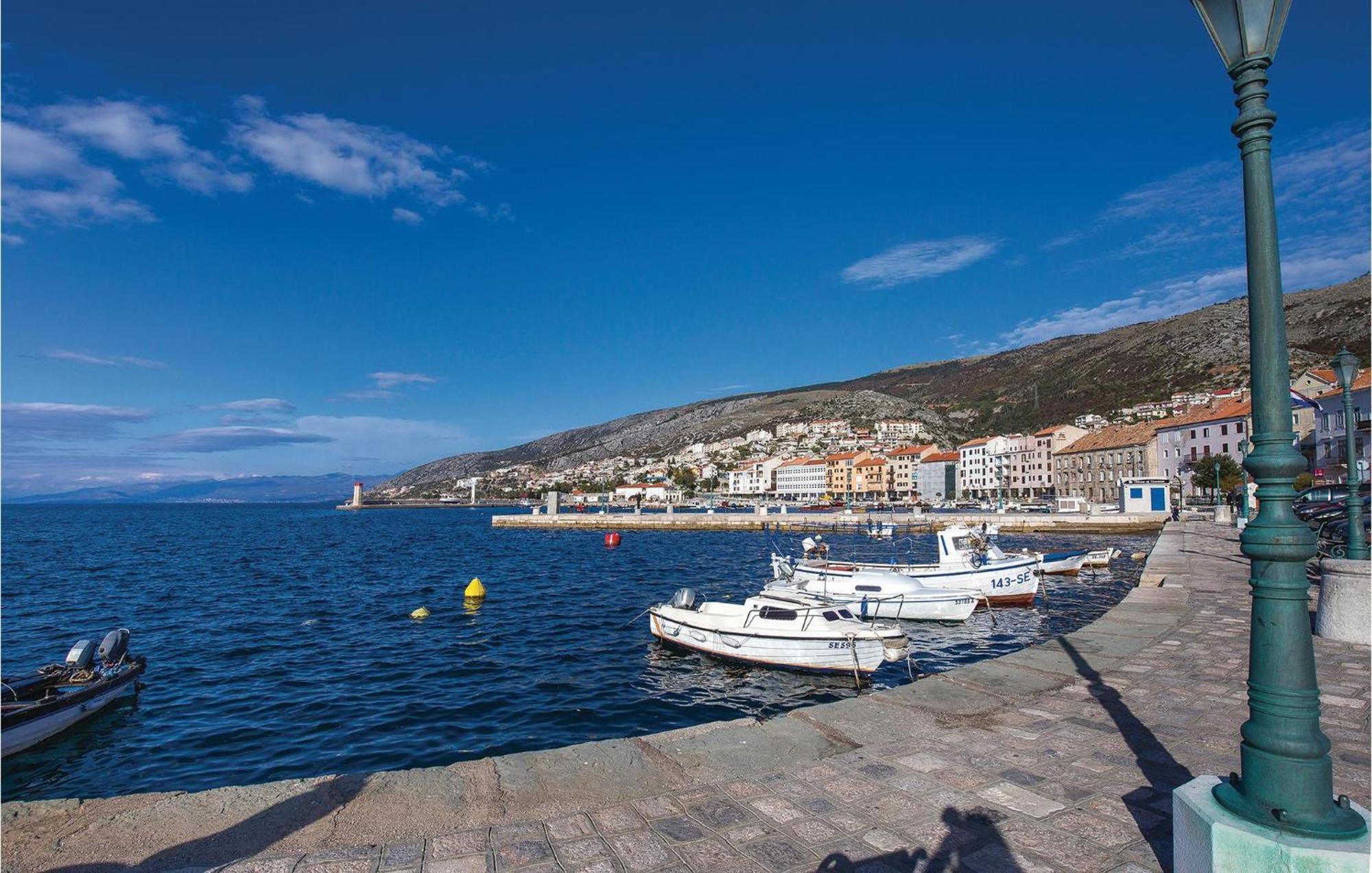3 Bedroom Beautiful Apartment In Senj Zengg Kültér fotó