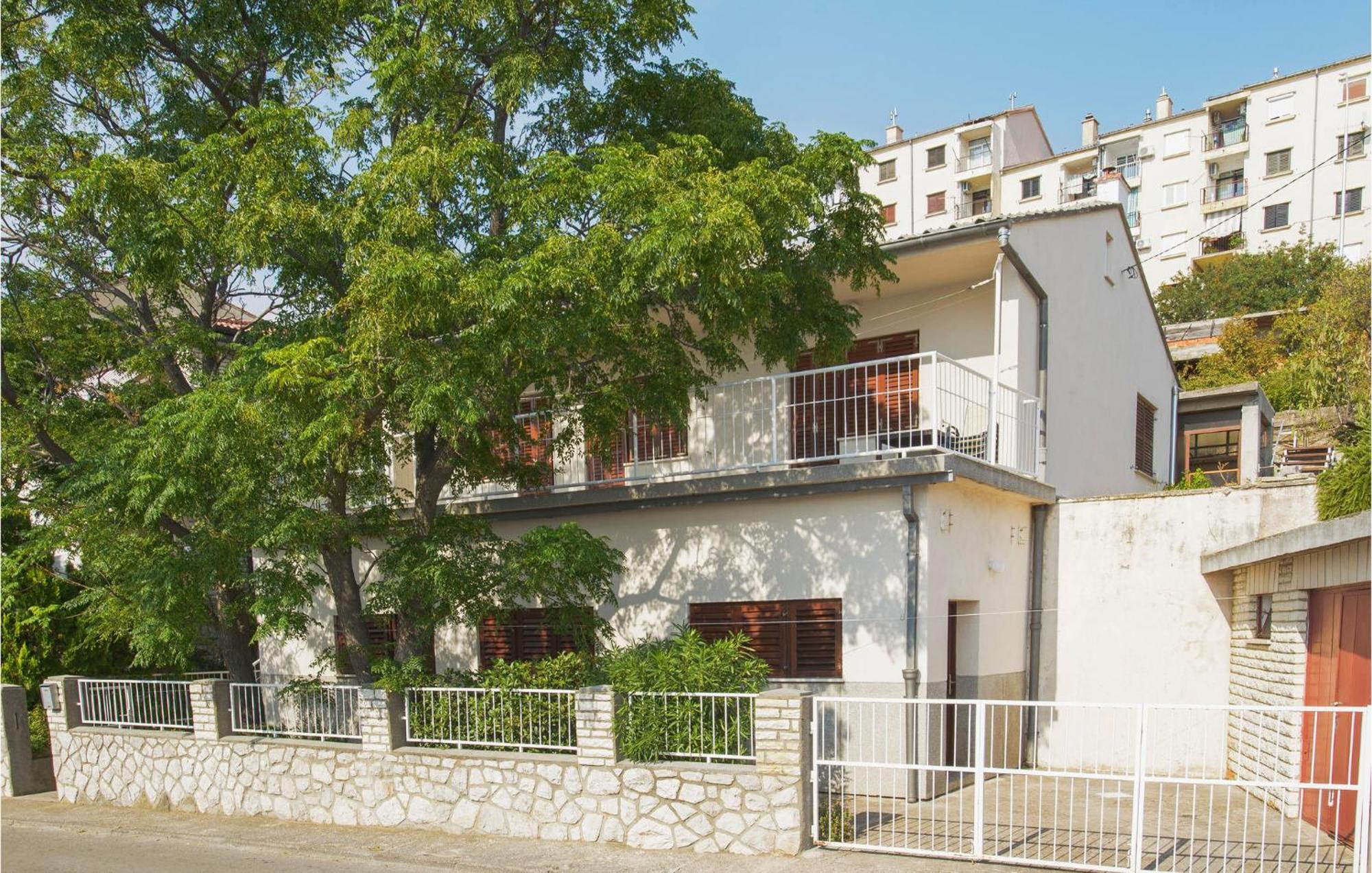 3 Bedroom Beautiful Apartment In Senj Zengg Kültér fotó