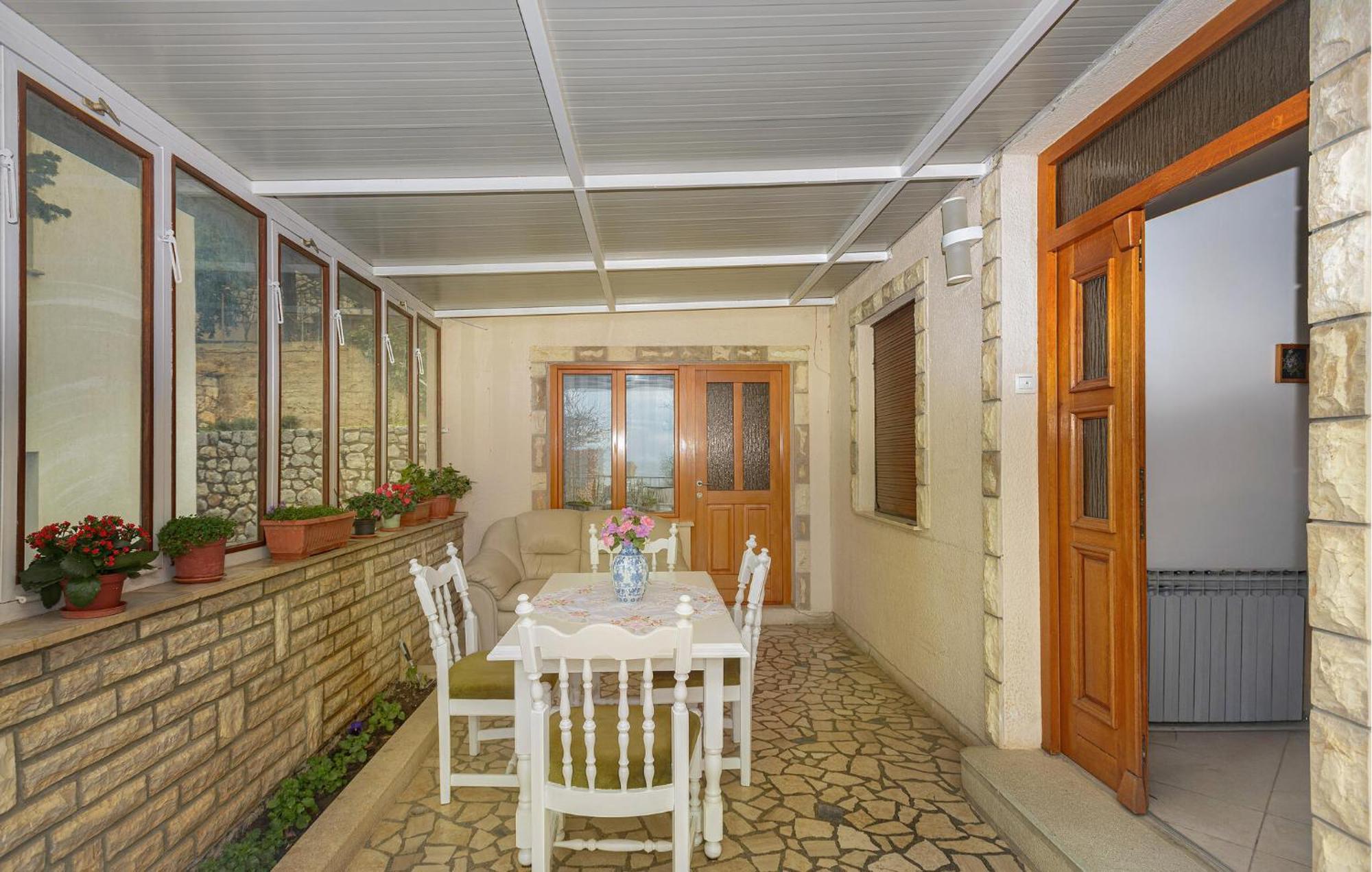3 Bedroom Beautiful Apartment In Senj Zengg Kültér fotó